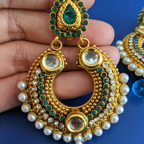 Aksitha earrings - Picture 5 of 7